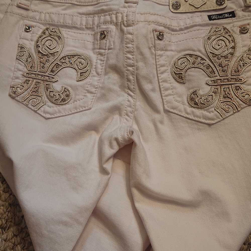 NEW Miss Me Signature Skinny 28